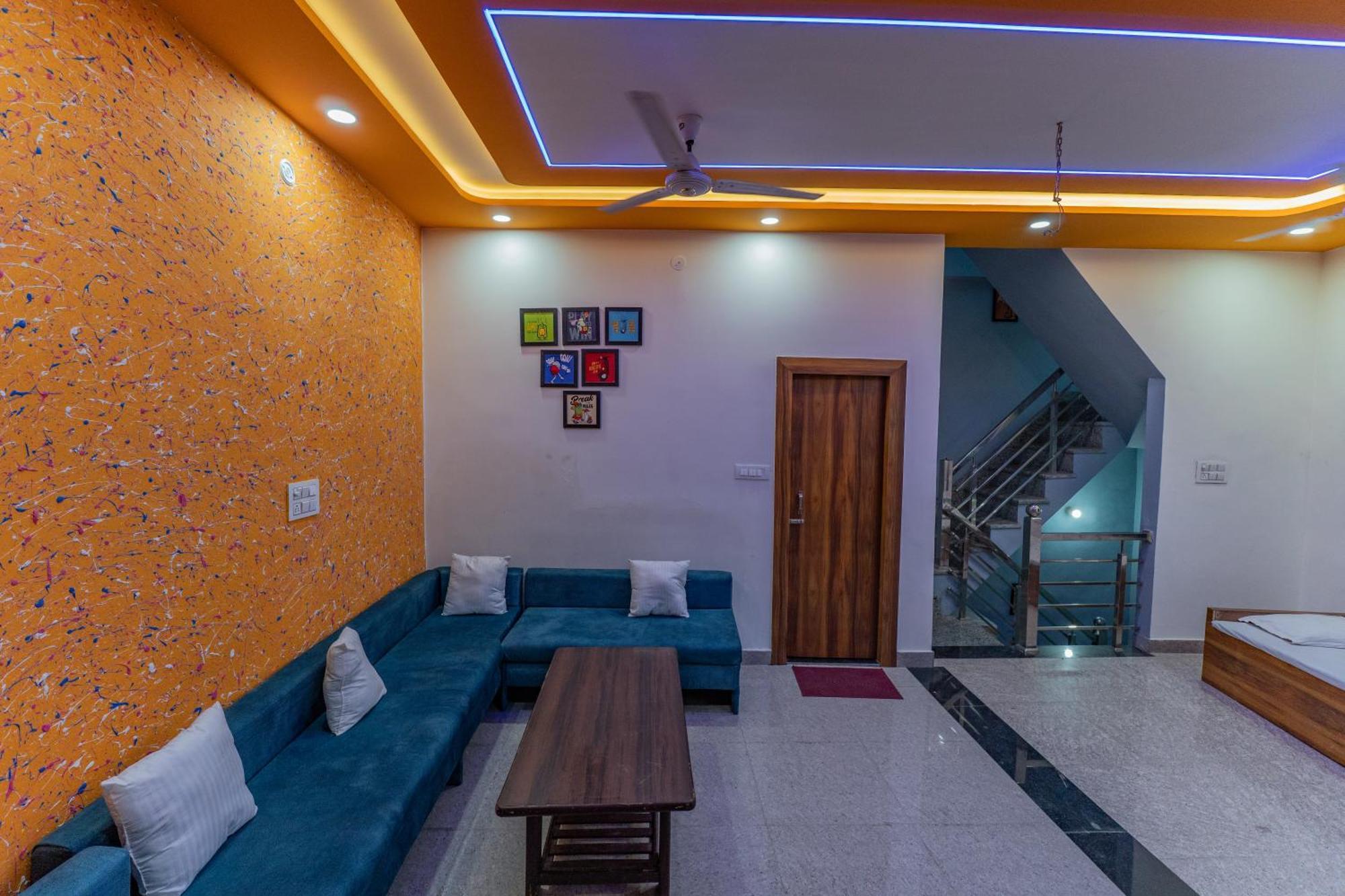Big Brother Hostel Hotel Agra  Εξωτερικό φωτογραφία