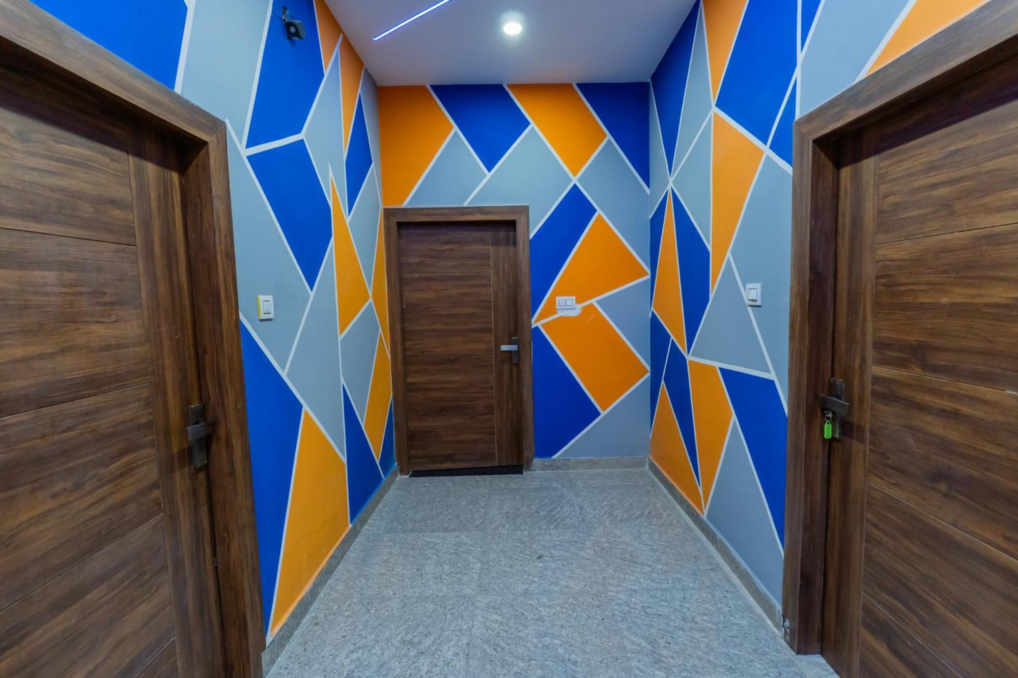 Big Brother Hostel Hotel Agra  Εξωτερικό φωτογραφία
